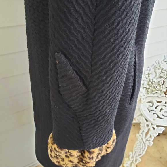 Vintage Union Made 50s/60s Black Silk Lined Wool Coat Faux Leopard collar / cuff - Picture 13 of 13